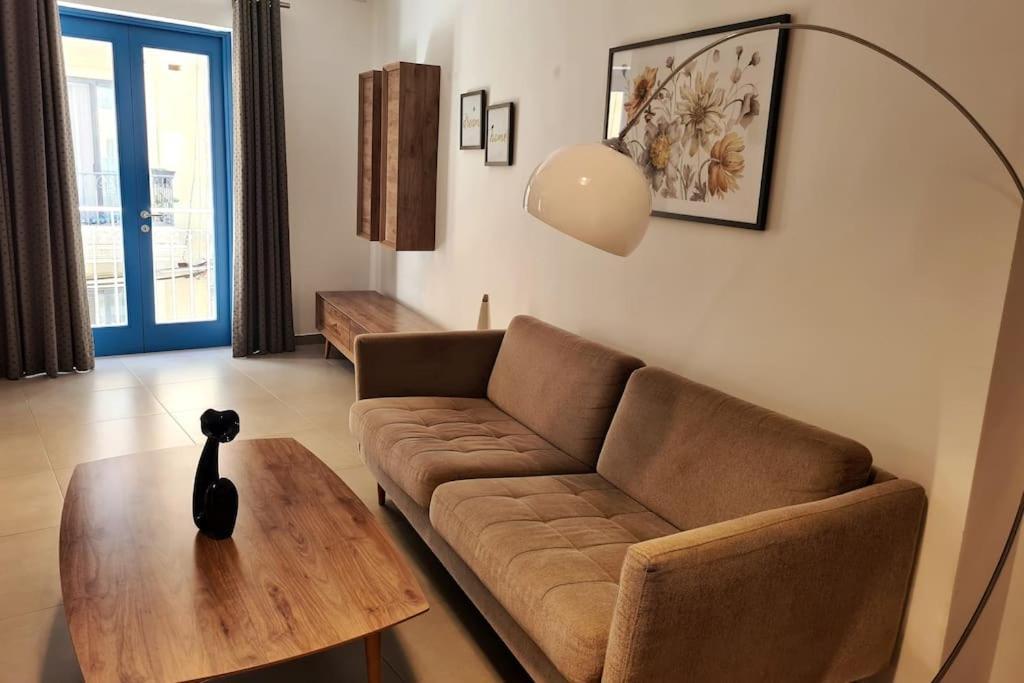 Appartement Cozy Inside.City & Beach Outside à Sliema Extérieur photo